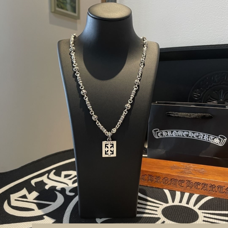 Ch**me He**ts necklaces